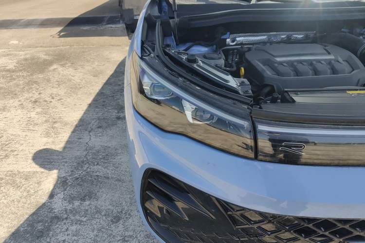 Used Volkswagen Tiguan L 2024 PRO 380TSI Four-Wheel Drive R-Line Prestige Edition Right Front Headlight