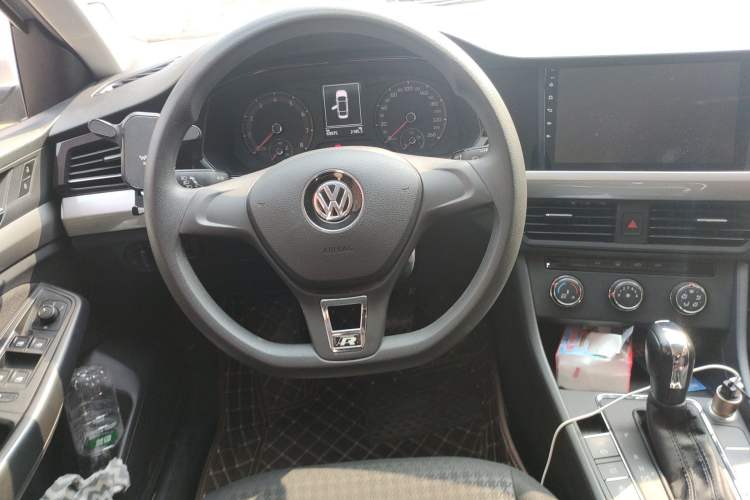 Used Volkswagen Bora 2019 Revised Version 1.5L Automatic Fashionable Style China VI Steering Wheel