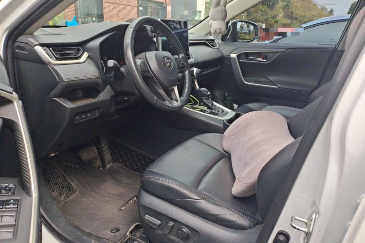 Used Toyota Wildlander 2022 2.0L CVT Two-Wheel Drive Luxury PLUS Edition