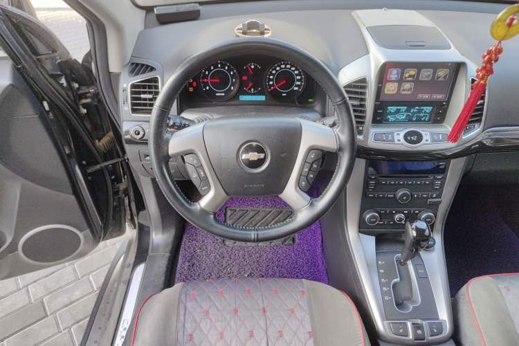 Used Chevrolet Captiva 2014 2.4L 4x4 Flagship Edition 7 Seats Steering Wheel