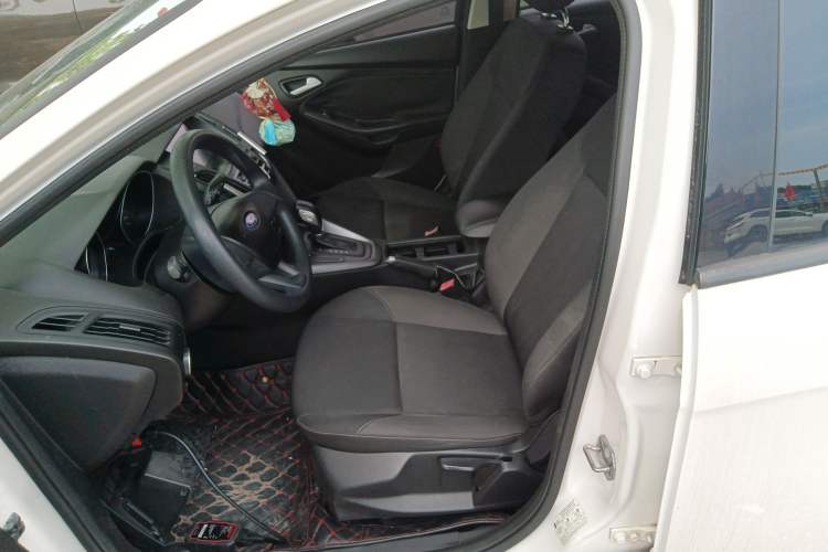 Used Ford Focus 2017 Hatchback 1.6L Automatic Comfort Plus SmartDrive Edition
