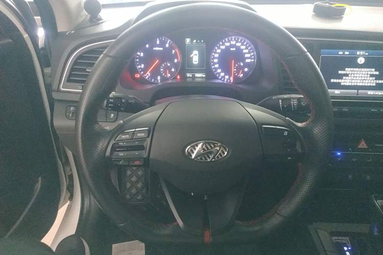 Used Hyundai Elantra (6th Generation / Lingdong) 2018 1.4T Dual-Clutch Xuan Dong · Dynamic Edition Steering Wheel