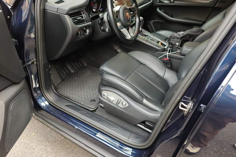 Used Porsche Macan 2020 Macan 2.0T Driver Seat