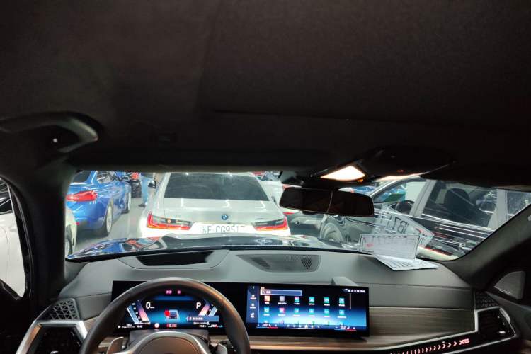 Used BMW X5 2023 xDrive 40Li M Sport Night Edition Package Headliner