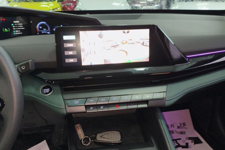 Used Changan UNI-V iDD 2024 Blue Whale Smart Electric iDD 136km ZhiKu Model