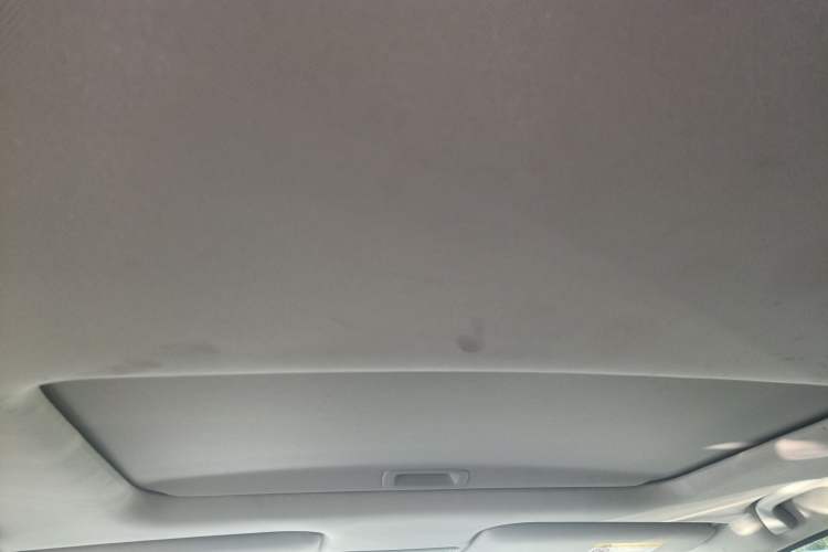 Used Honda Jade 2017 1.8L automatic Comfort version 5 seats
