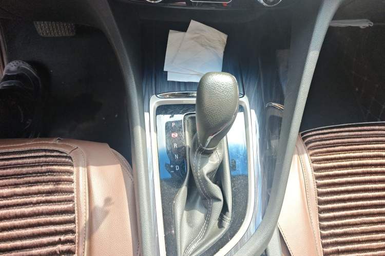 Used Buick GL6 2019 18T 6-Seater Connected Luxury Version China VI Standard Gear Lever