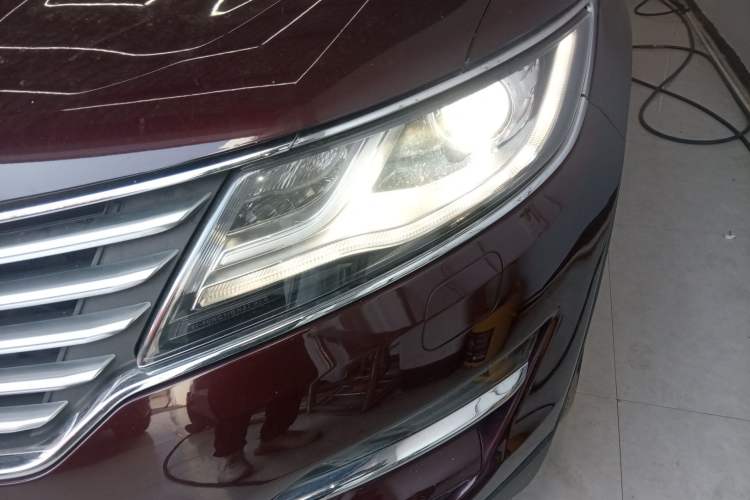 Used Lincoln MKC 2017 2.0T Two-Wheel Drive Deluxe Edition