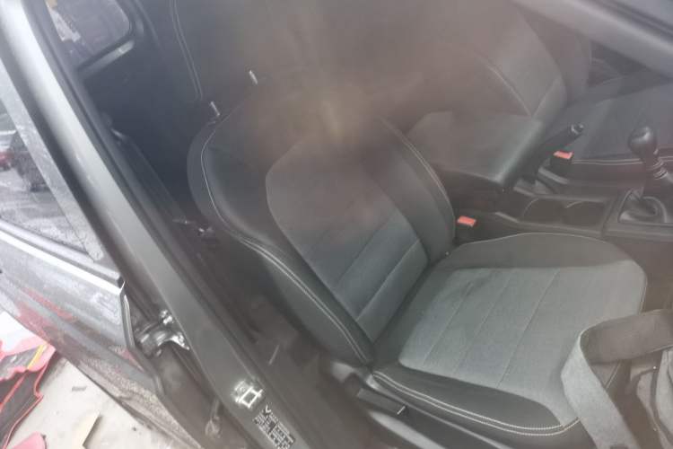 Used Wuling Hongguang PLUS 2020 1.5L Manual Standard Edition 7-Seater
