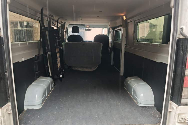 Used SRM New Energy E3L 2024 Standard 6-Seater Bus
