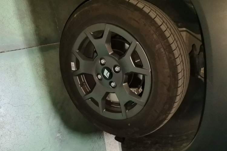 Used Baojun Spark EUV 2026 301km Flagship Edition Right Front Wheel Hub