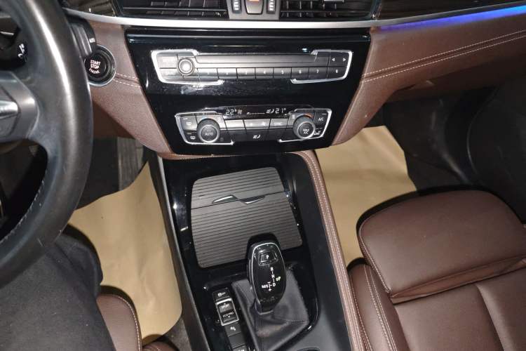 Used BMW X1 2021 xDrive25Li Luxury Model Gear Lever