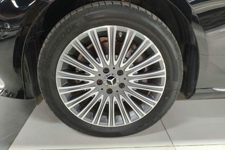 Used Mercedes-Benz E-Class 2023 Updated E 300 L Fashion Edition
