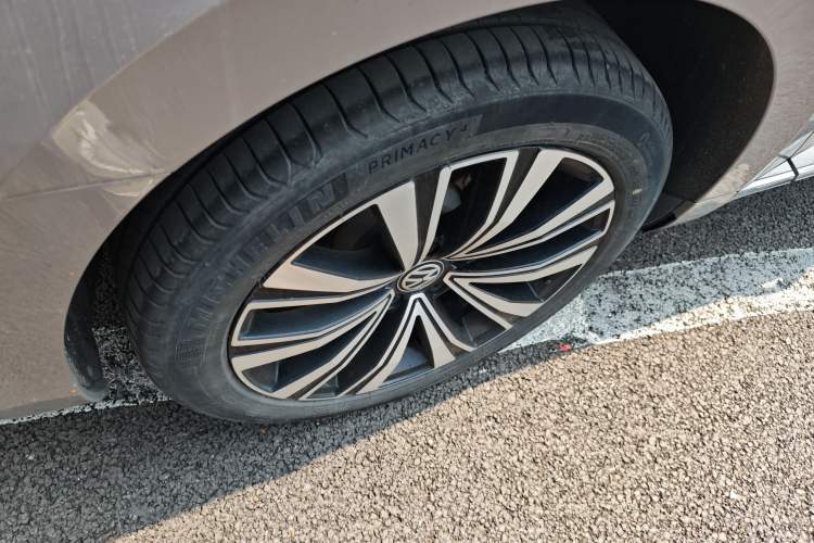 Used Volkswagen FAW-Volkswagen CC 2020 330TSI Glamour Edition China VI Standard Right Rear Wheel Hub