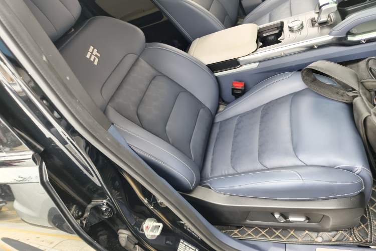 Used JETOUR Traveler C-DM 2024 C-DM 208KM Mountain & Wilderness Edition
