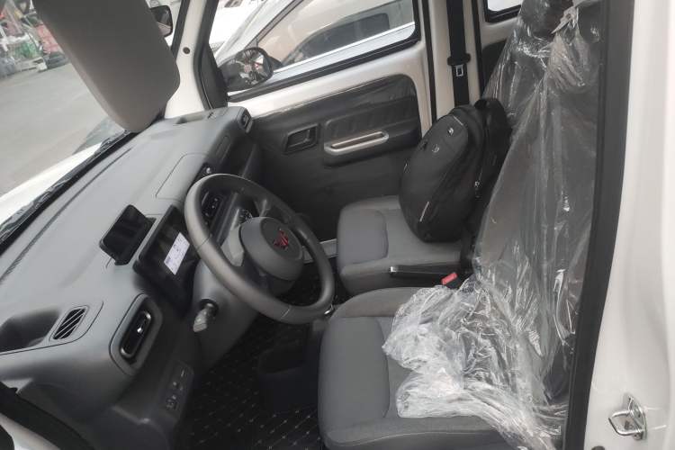 Used Wuling Zhiguang New Energy 2025 Comfort Model