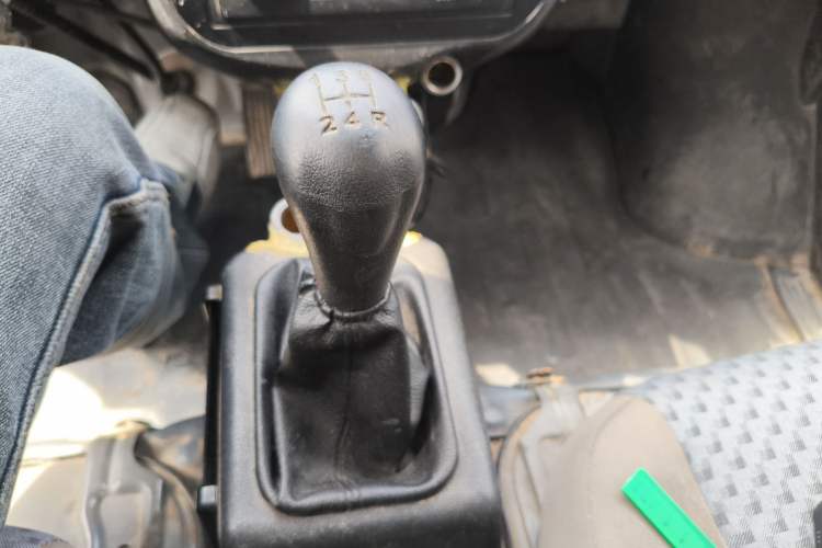 Used Wuling Zhiguang 2015 1.2L Practical LS-I Model
