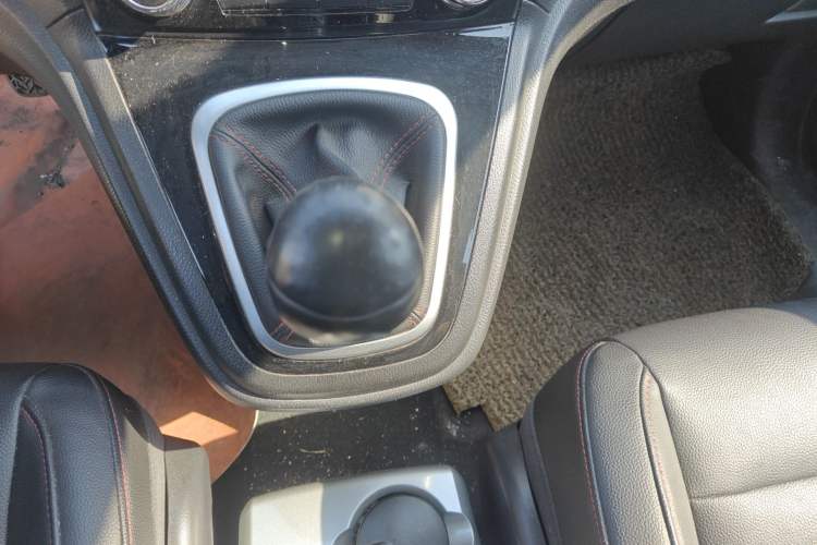 Used Haval H6 2016 Upgraded Model 1.5T Manual Two-Wheel Drive Urban Version