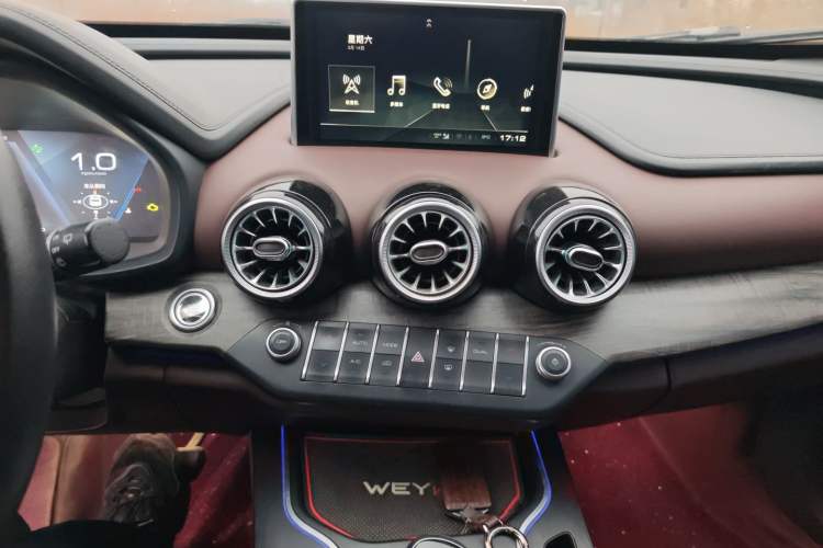 Used Wey VV7 2019 Upgraded Model 2.0T Ultra-Luxury Version China VI Standard