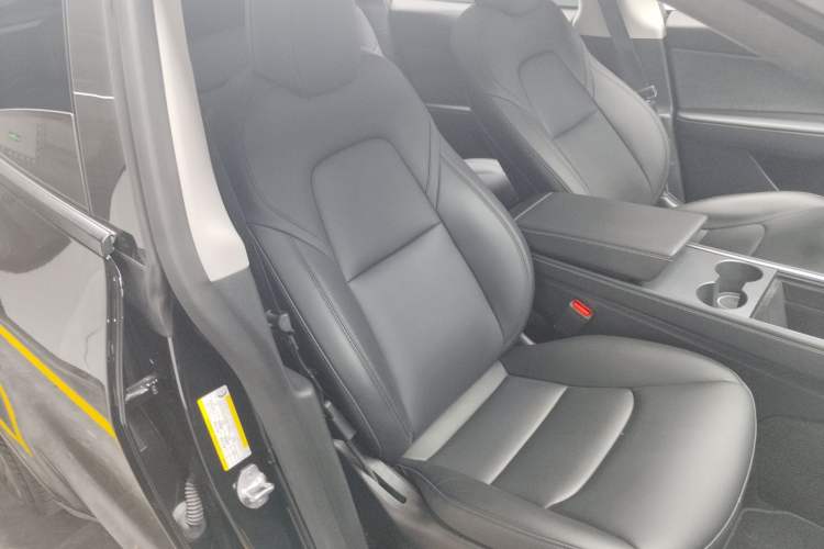 Used Tesla Model Y 2021 Long-Range All-Wheel-Drive Version 3D7