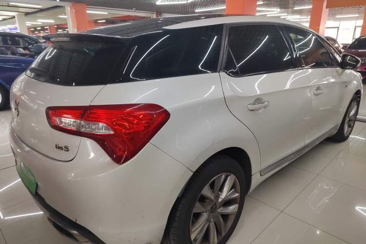 Used DS 5 2015 1.6T Luxury Edition THP160