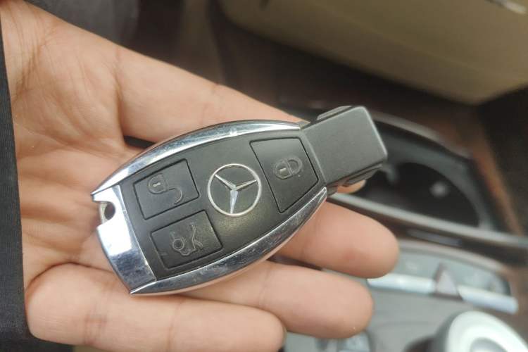 Used Mercedes-Benz S-Class 2012 S 300 L Business-Class Grand Edition Vehicle Key
