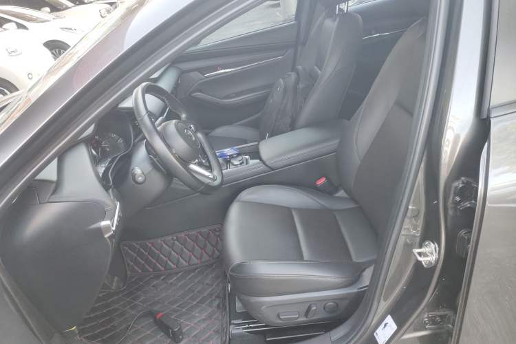 Used Mazda Mazda 3 Axela 2023 2.0L Automatic ZhiZhen Edition
