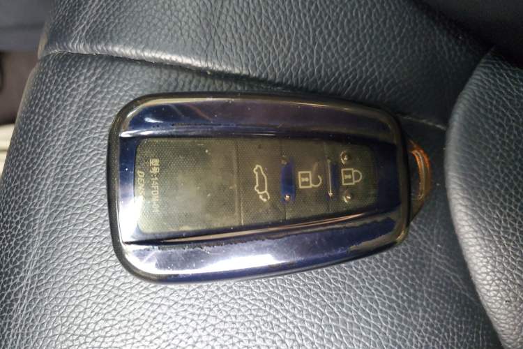 Used Toyota Highlander 2022 Dual-Engine 2.5L Two-Wheel Drive Prestige Edition 7-Seater Interior 1