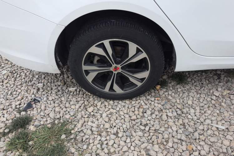 Used Roewe 360 2017 1.5L Automatic Luxury Edition

