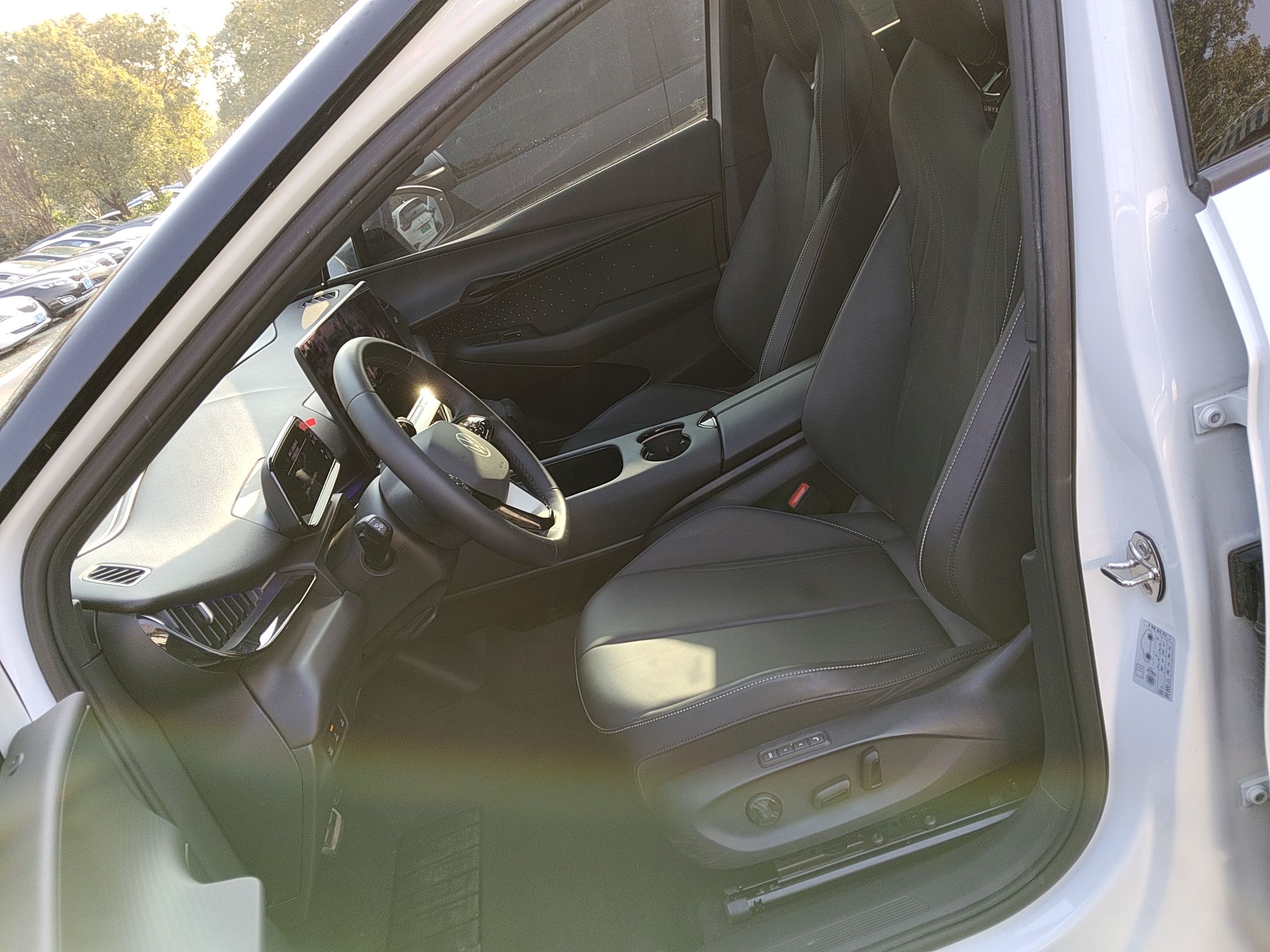 Переднее сиденье в автомобиле