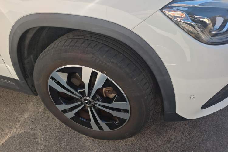 Used Mercedes-Benz GLA 2020 GLA 200 Right Front Wheel Hub