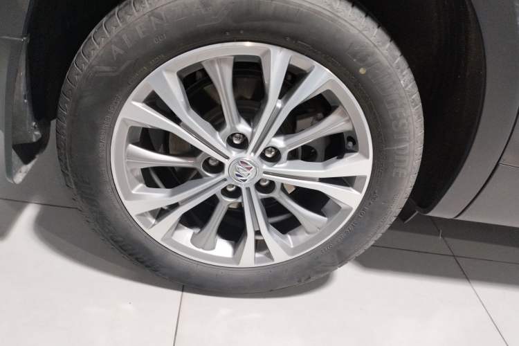 Used Buick Envision 2023 Encore Plus 652T Five-Seat Luxury Model