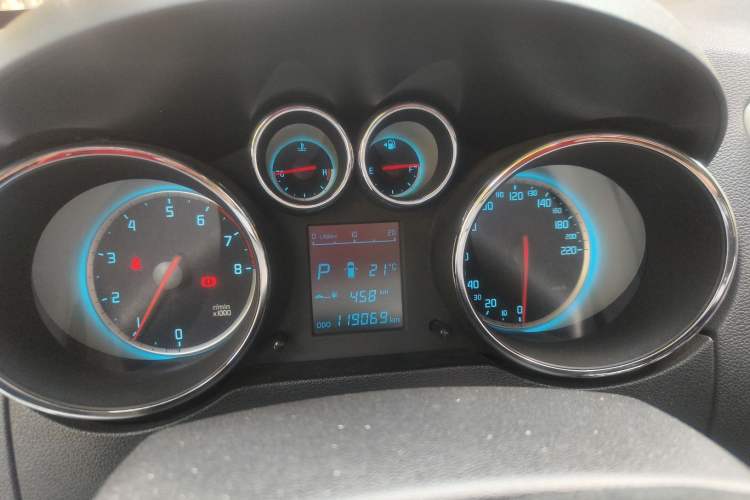 Used CHANGAN CS35 2015 1.6L Automatic Prestige Model China IV Standard
