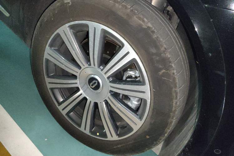 Used Hima AITO M8 2025 Extended-Range Max+ Version 53.4 kWh 6-Seater Edition