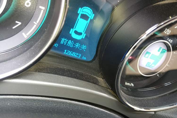 Used BAIC Senova D50 2014 1.5L manual standard version Odometer Close Up