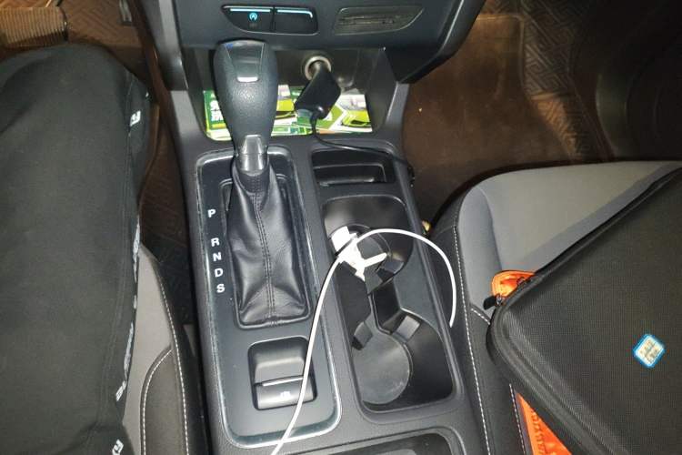 Used Ford Kuga 2017 EcoBoost 180 Two-Wheel-Drive Elite Trim Gear Lever