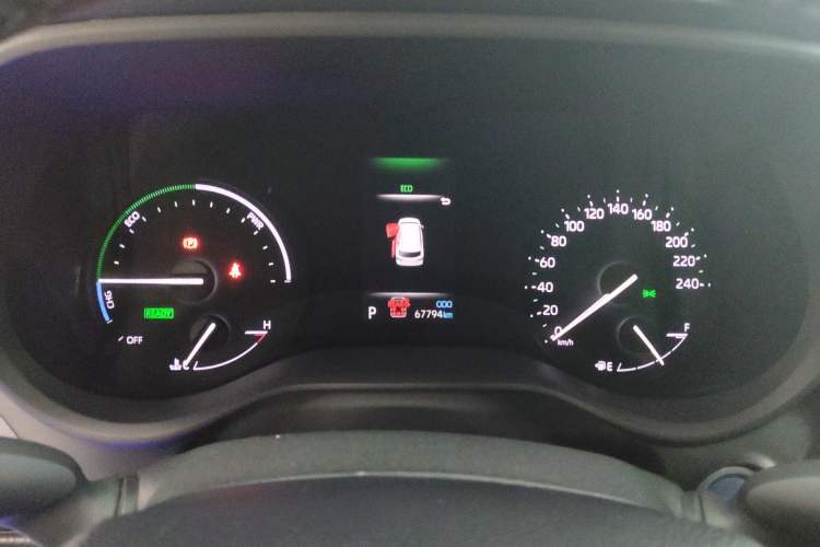 Used Toyota SIENNA 2023 2.5L Hybrid Deluxe Edition
