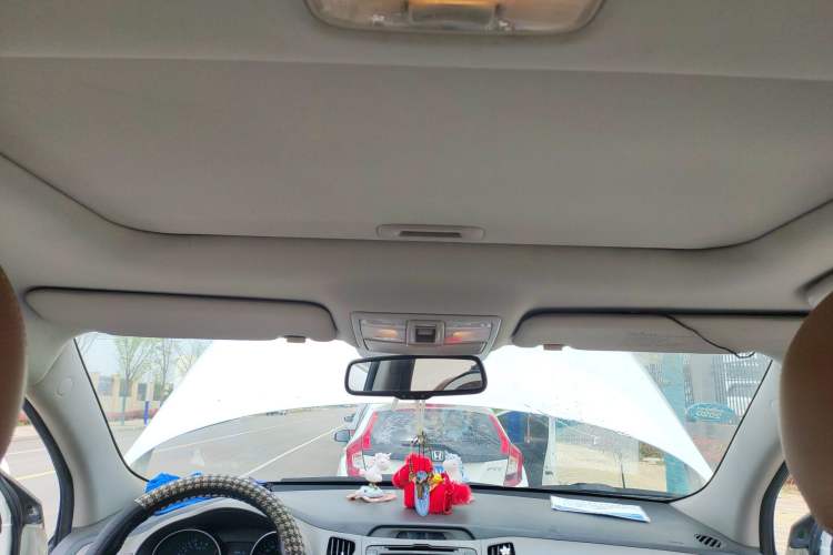 Used Kia Sportage R 2015 2.0L Automatic Two-Wheel Drive DLX Model