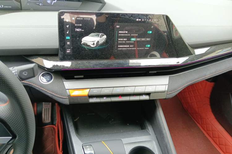 Used CHANGAN UNI-V 2024 1.5T Prestige Sport Edition
