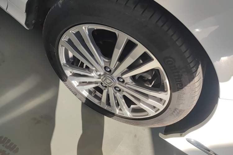 Used Honda Elysion 2016 2.4L Style Edition
