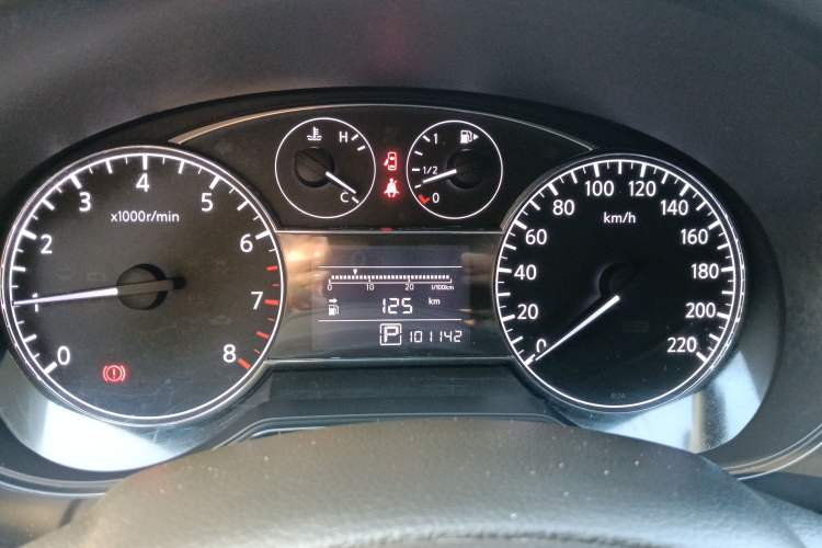 Used Nissan Tiida 2014 1.6L CVT Comfort Model Instrument Cluster