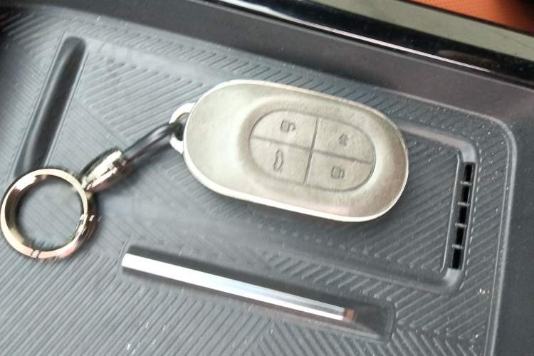 Used JETOUR Shanhai L7 2024 1.5T 120km ULTRA 7-Seater Vehicle Key