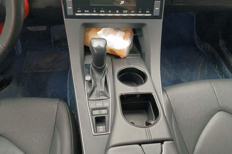 Used Toyota Avalon 2021 2.5L Luxury Edition Gear Lever