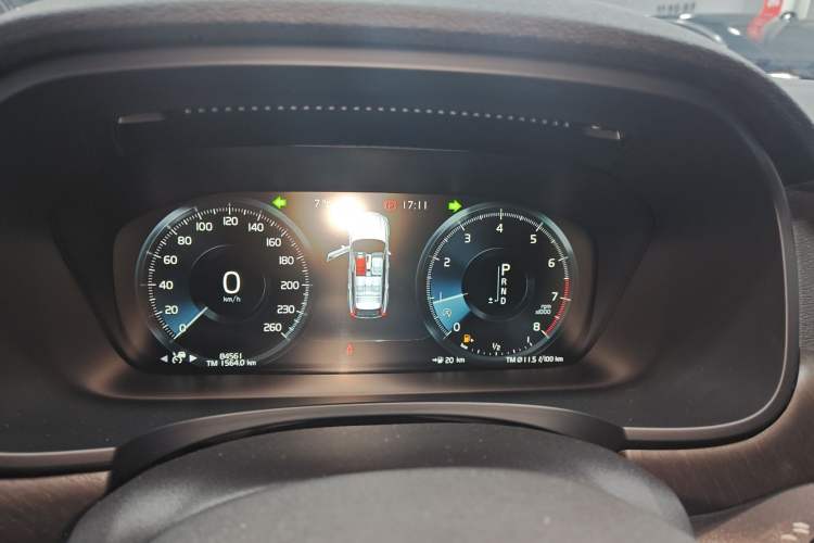 Used Volvo V90 2017 Cross Country T5 AWD Smart Range Edition