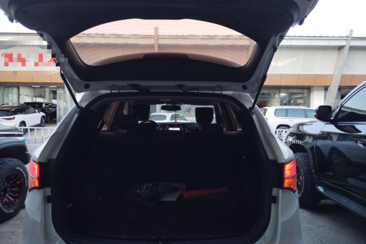 Used Hyundai Santa Fe 2015 2.0T Automatic Two-Wheel Drive Smart Version 5 Seats