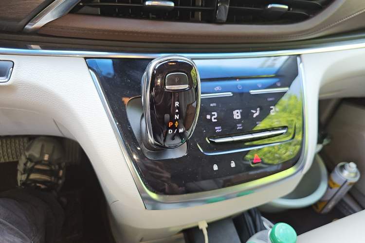 Used Buick GL8 2021 Land Cruiser Executive Class 652T Smart Luxury Model