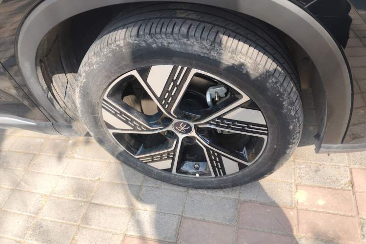 Used BYD Song Pro New Energy 2024 HONOR Edition DM-i 110KM Excellence Model Right Front Wheel Hub