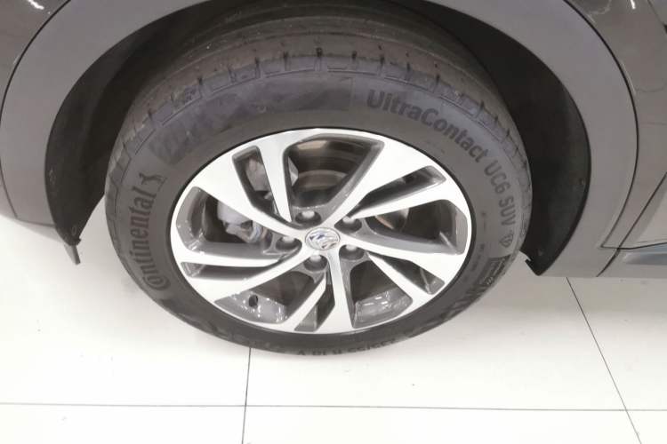 Used Buick Envision 2022 Facelift Encore S 652T Two-Wheel-Drive Luxury Model Left Front Wheel Hub