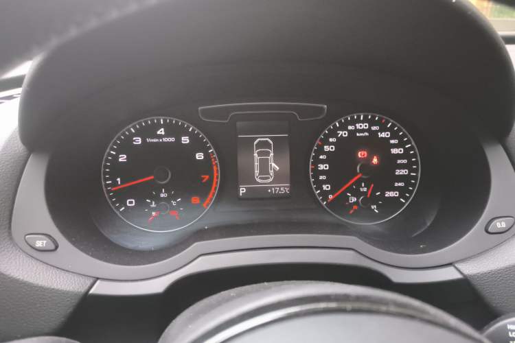 Used Audi Q3 2016 30 TFSI Fashion Model
