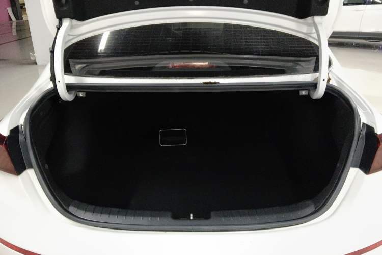 Used Kia K3 2021 Revised 1.5L CVT Fashion Edition Trunk